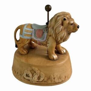 Vintage 1978 Carousel Lion Figurine HAAS BROTHERS Cryus Musical Waltz